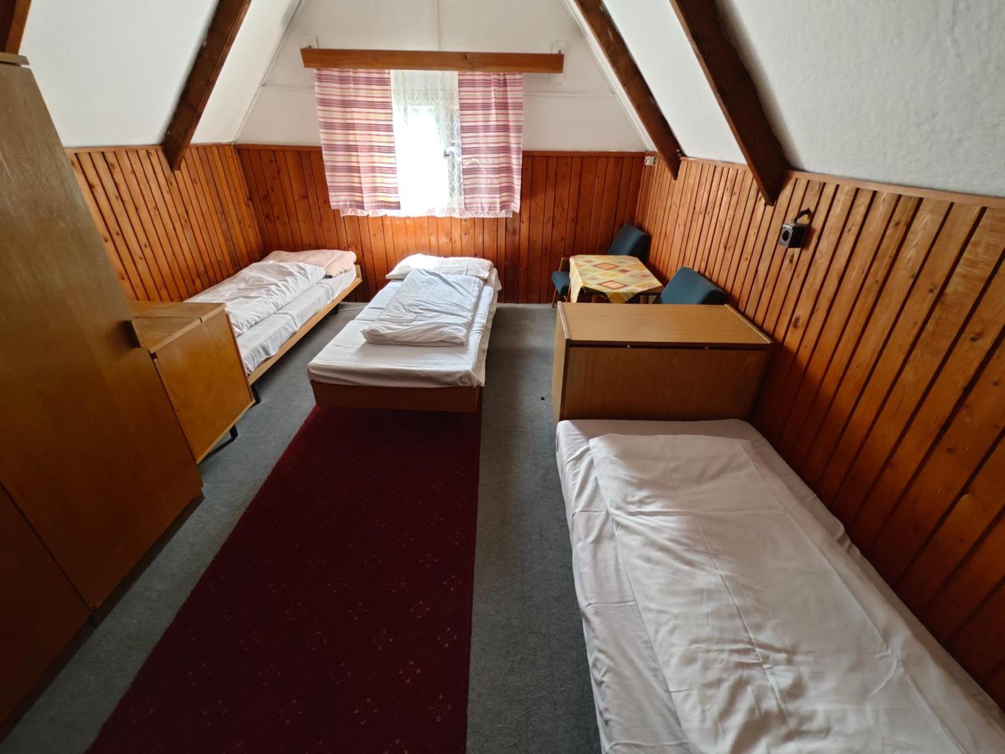 Вилла Bungalovy Roznov Рожнов-под-Радгоштем Экстерьер фото